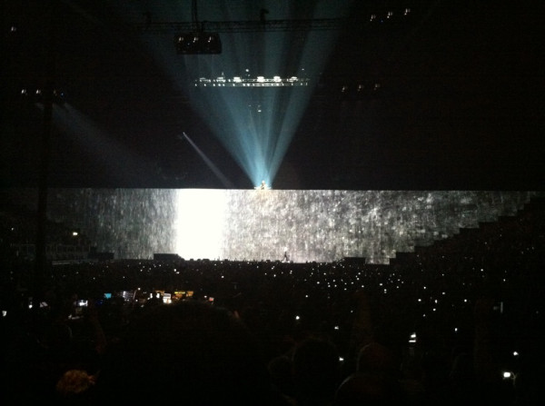 David Gilmour and Roger Waters The Wall at London O2 12th May 2011