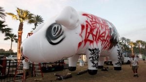 Roger Waters Coachella Pig 2016