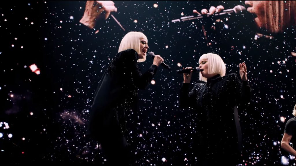 Roger Waters - Backing Singers  -  Jess Wolfe and Holly Laessig, the lead singers of the band Lucius