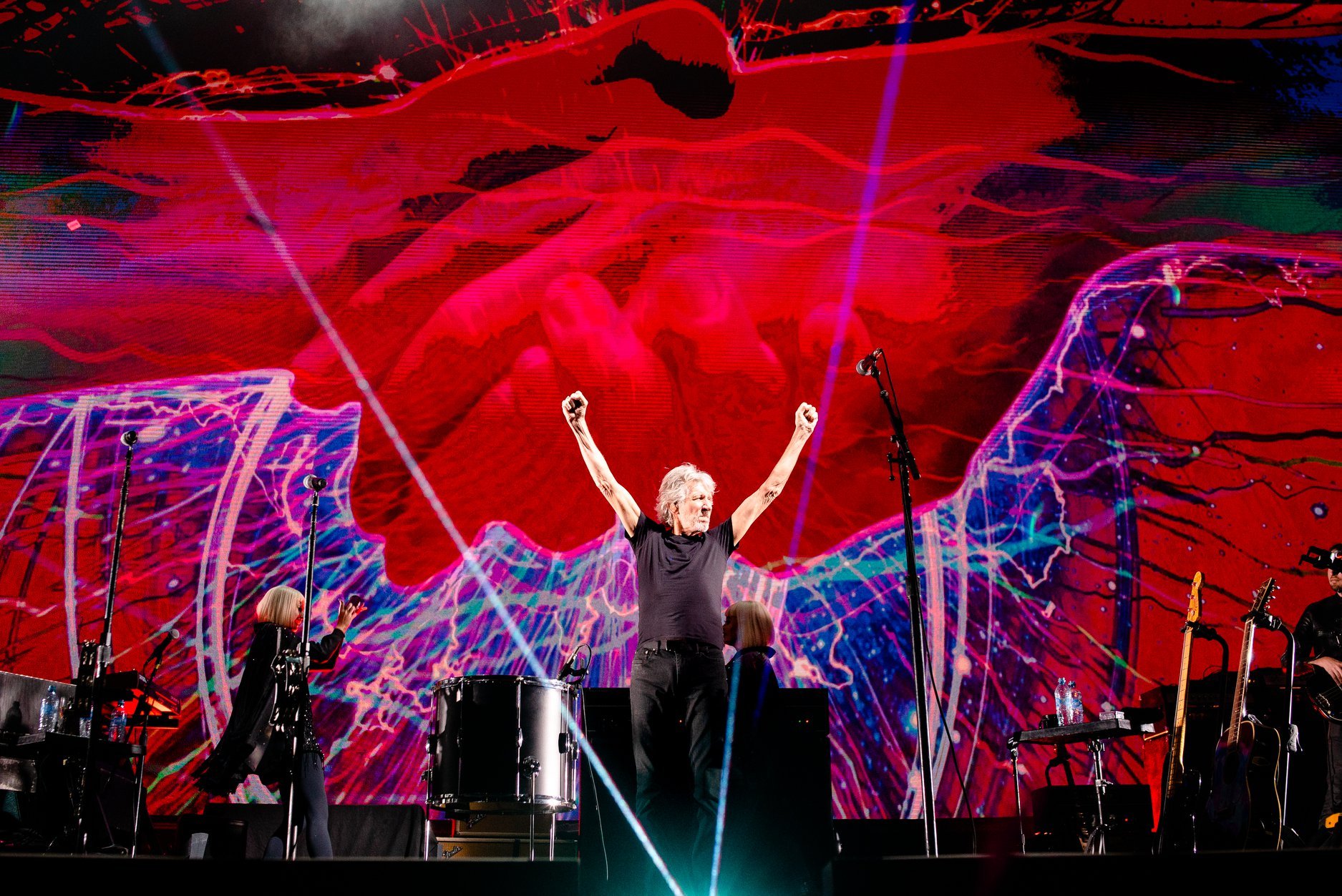 Roger Waters Us and Them Concert Film Streaming Video