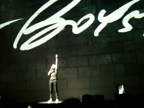2010-09-21 - Roger Waters - Wall Tour Pictures - Chicago