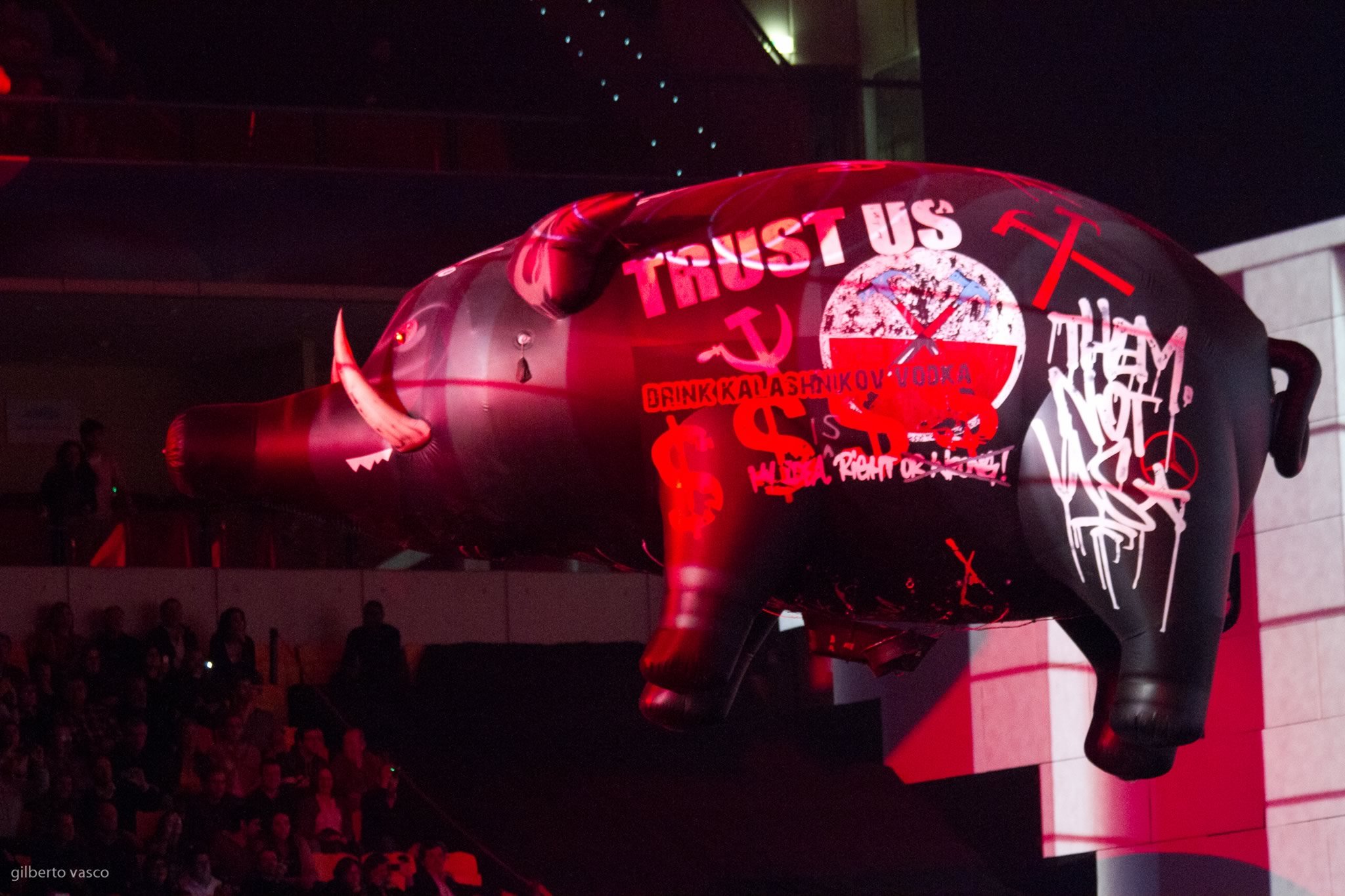 2011-03-22 Roger Waters at Atlantico Pavilion, Lisbon, Portugal