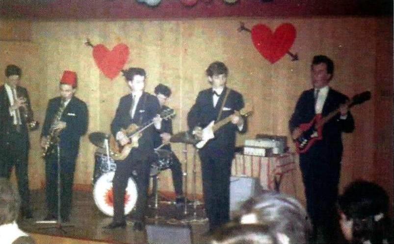The Newcomers performing at a Valentine’s party, February 1963. From left: Dick Fletcher, Dave Thaxter, Johnny Barnes, Chris Ian(Culpin), David Gilmour, Roger Bibby. © Dave Thaxter.