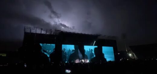 Roger Waters Thunder and Lightning
