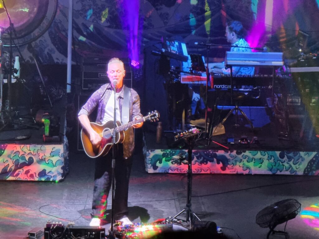 16 Gary Kemp and Dom Beken psychedelic colours