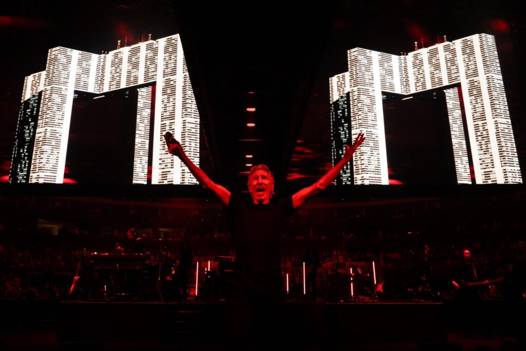 Roger Waters This Is Not A Drill Tour 2022 2023 (10)