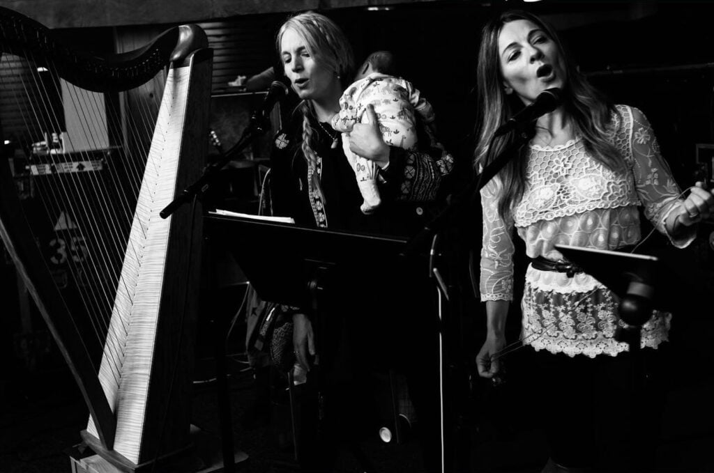Webb Sisters on backing vocals