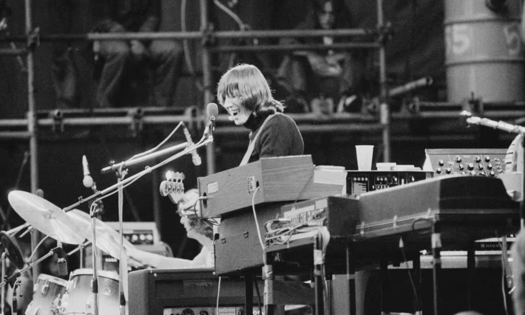 1975 Pink Floyd live at Knebworth Park