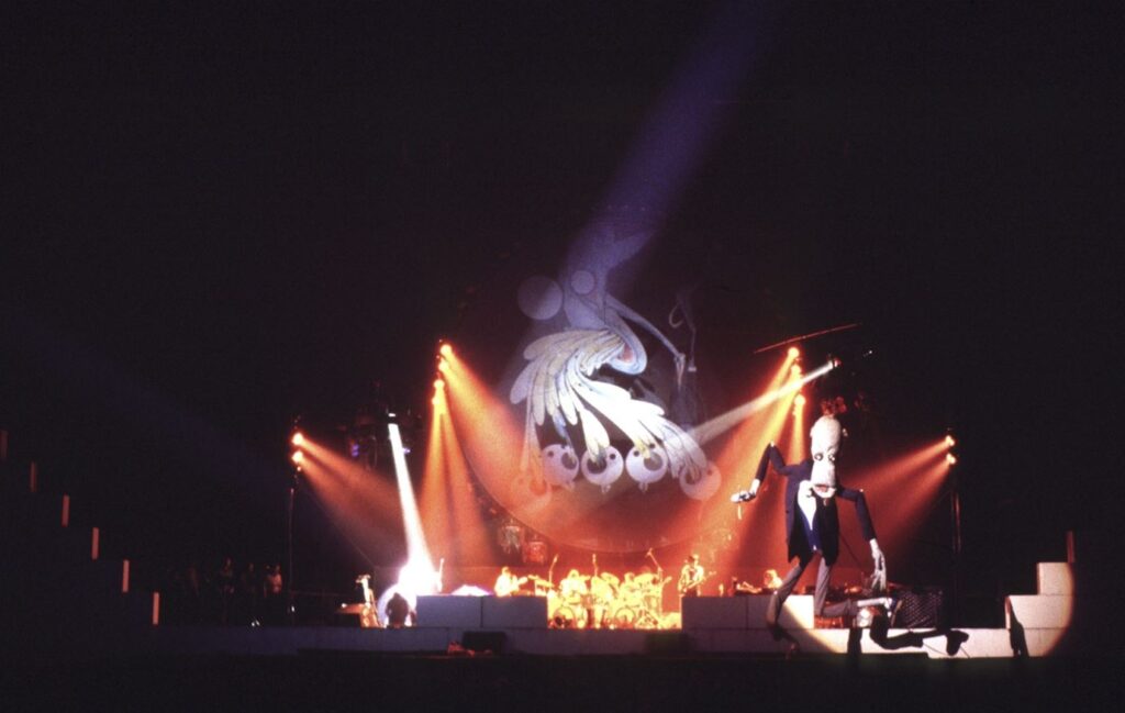 1980 Pink Floyd performing Another Brick In The Wall pt 2