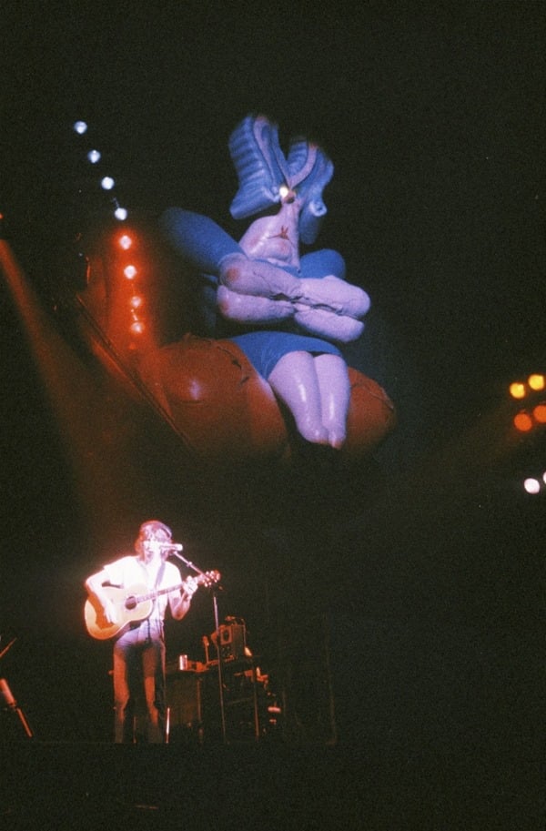 1980 The Wall David Gilmour performing Mother