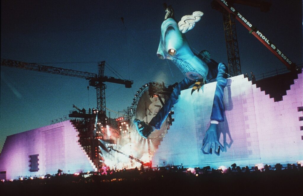 The Wall Live in Berlin 1990 Roger Waters (2)