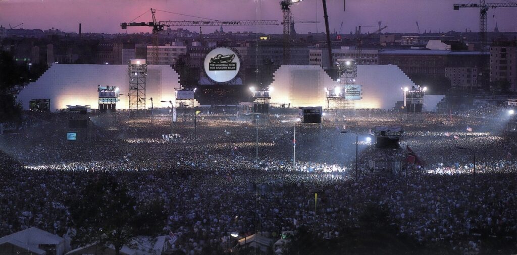 The Wall Live in Berlin 1990 Roger Waters (3)