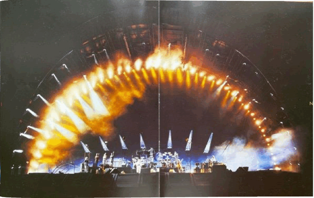 1994 Pink Floyd Division Bell European Tour Programme pg17-18